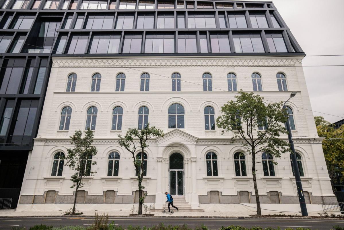 Orban’s Glitzy Office Development Puts Spotlight on Cronyism