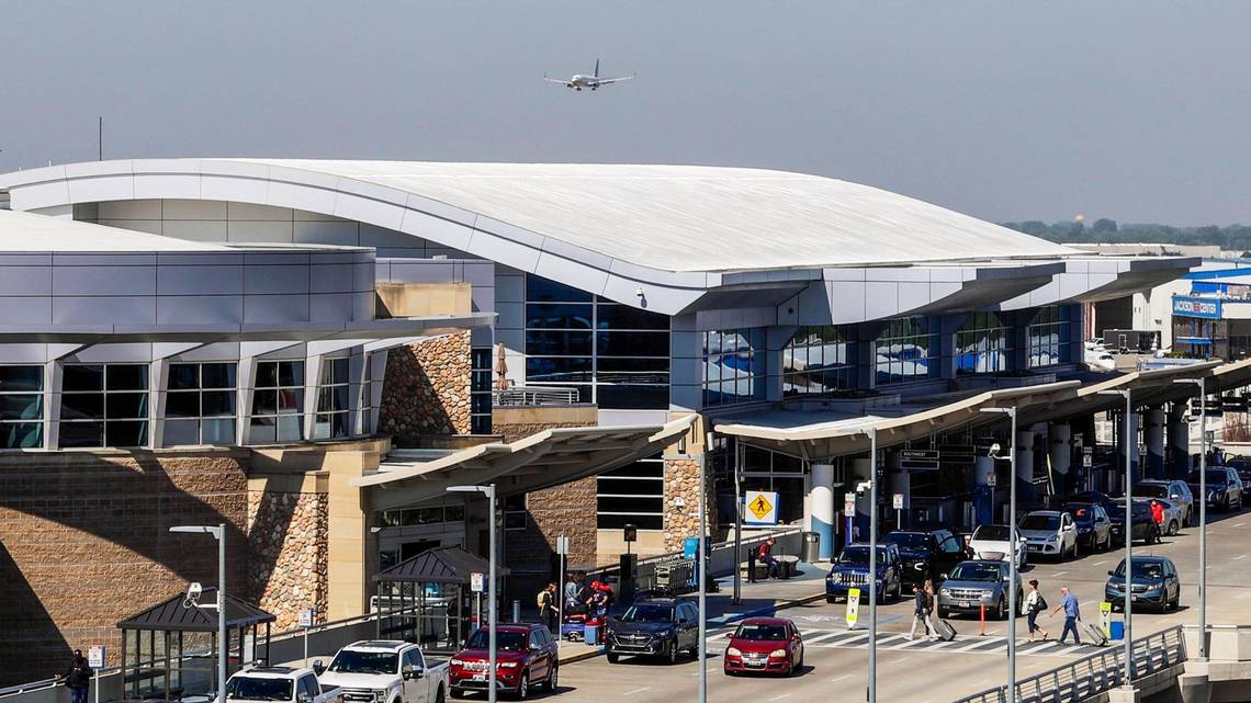 Picking someone up at the Boise airport? You can wait at new ‘cellphone parking lot’