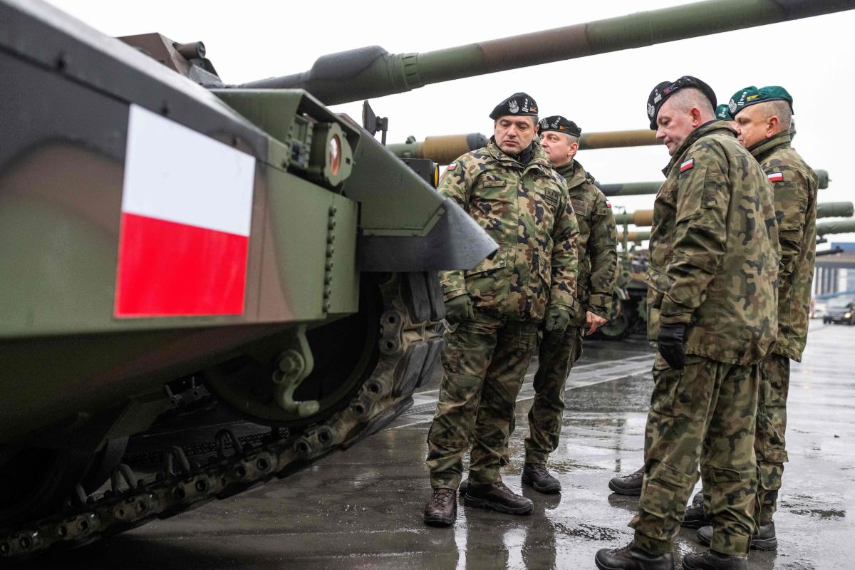 Polish president rules out sending brand new weapons to Ukraine