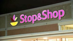 Stop & Shop announces closing date for 7 Mass. locations, storewide discounts for customers