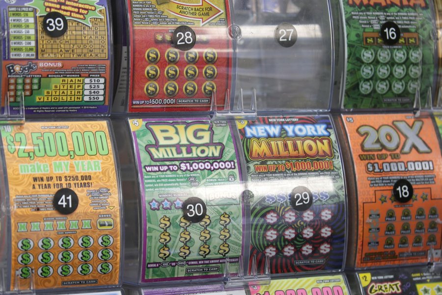 Team loyalty earns S.C. woman 0,000 lottery jackpot