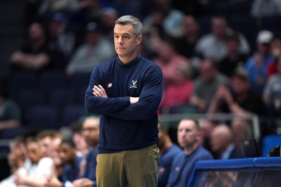 Tony Bennett, longtime Virginia men’s basketball coach, unexpectedly retires before start of the season