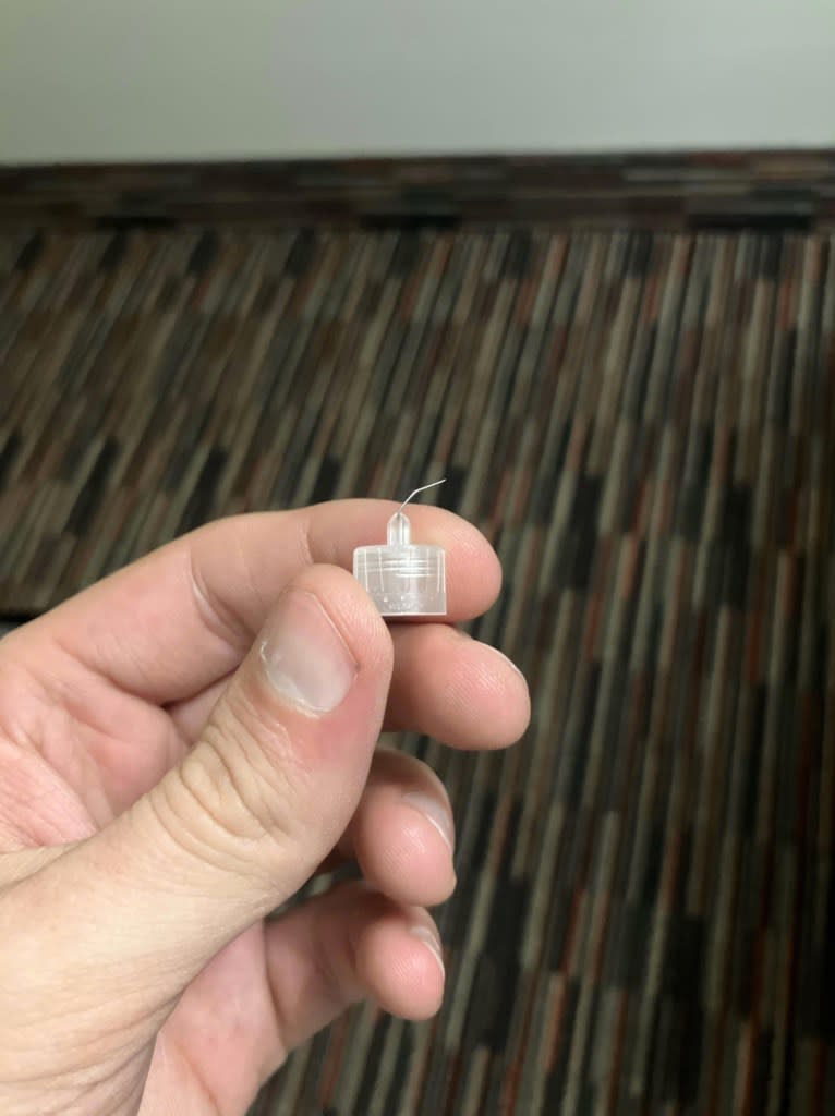 Traveler warns of new danger after discovering terrifying item in hotel room bed: ‘Nightmare material’