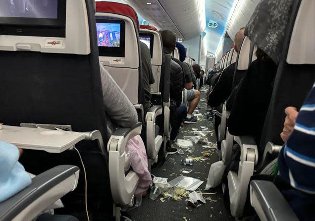 Turbulence on Air Canada flight sends food flying around the cabin