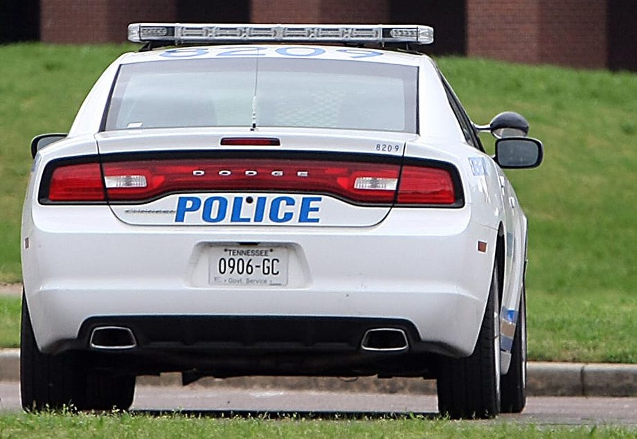 2 dead, 6 hospitalized after car flees Memphis police officers’ attempted traffic stop