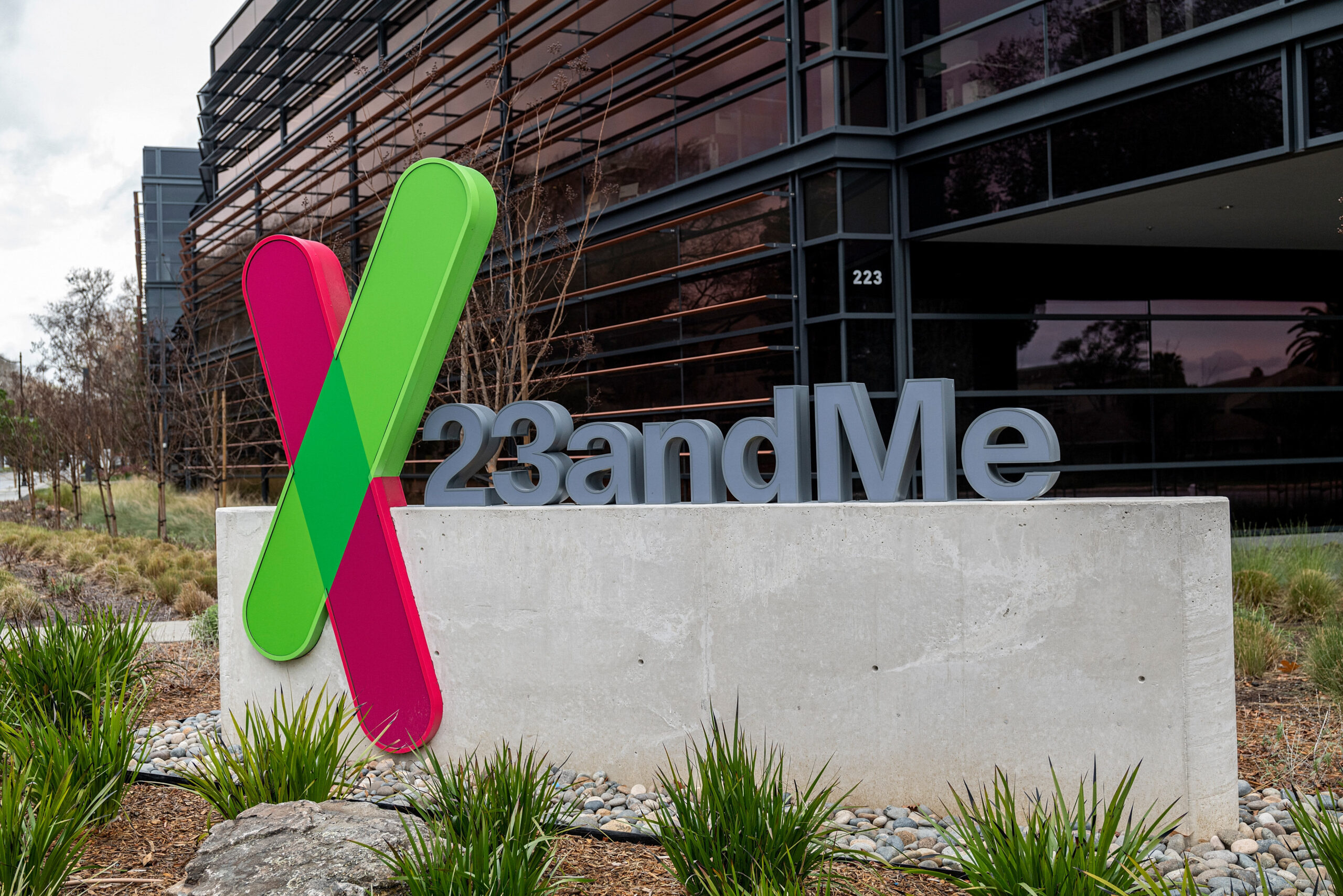 23andMe reports sales decline a day after announcing plans to cut 40% of workforce