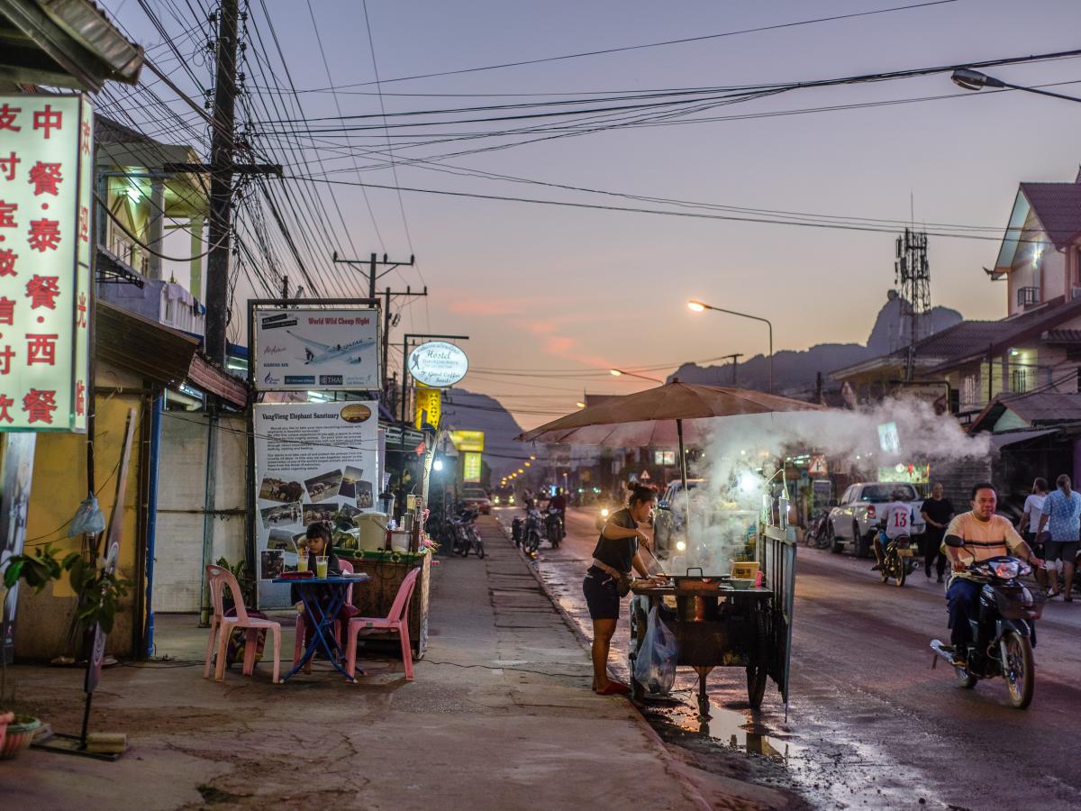 5 tourists have died from drinking tainted alcohol in Laos