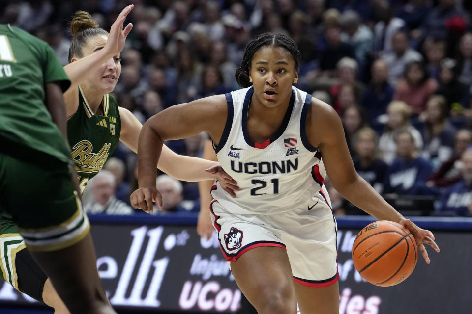 8 must-see freshmen this women’s college basketball season