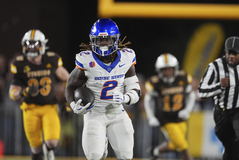 Ashton Jeanty becomes first RB to post 2,000 rushing yards since 2019