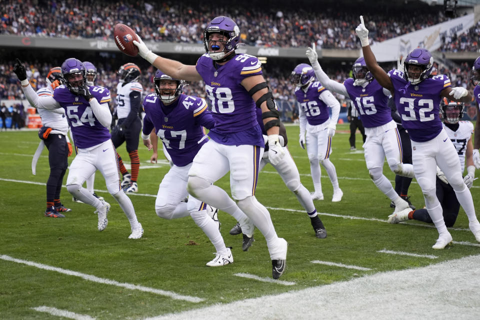 Bears drop 5th straight game in OT heartbreaker to Vikings as special teams mistakes loom large again