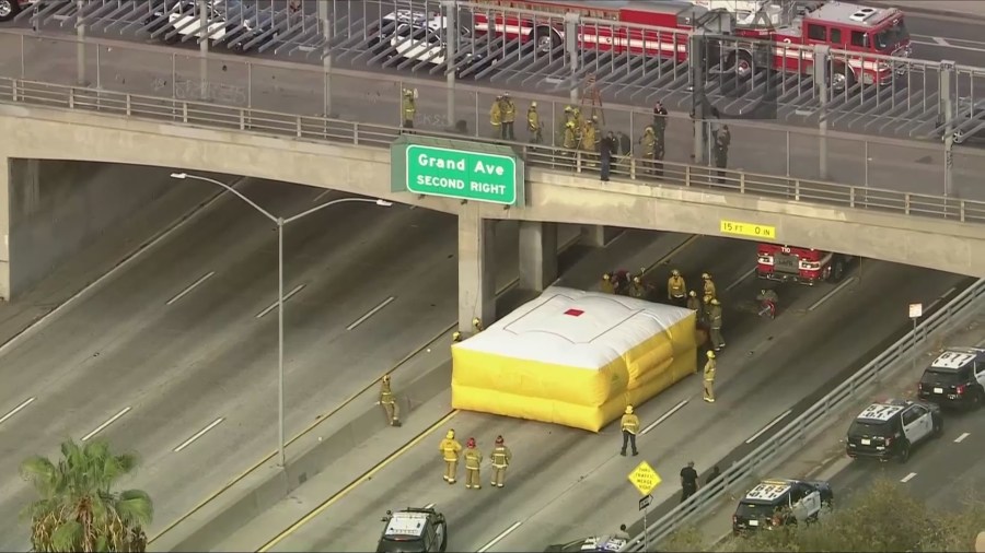 ‘Behavioral emergency’ prompts hourlong closure of 101 Freeway in downtown L.A.