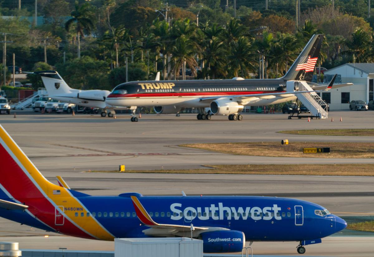 Bullet strikes Southwest Airlines plane near cockpit at Dallas Love Field airport