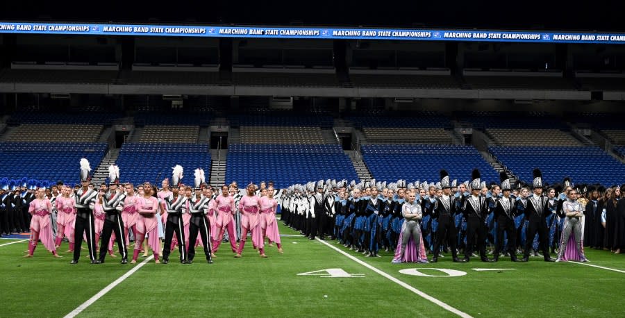 Central Texas high schools make history in state marching band competition