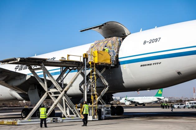 China’s Air Cargo Exodus Floods the US Ahead of Holiday Uncertainty