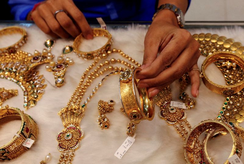 Falling gold prices revive physical demand in key markets