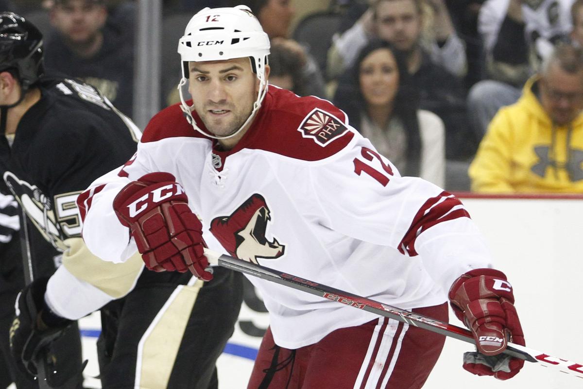 Former Arizona Coyotes player, Paul Bissonnette, assaulted at Scottsdale restaurant