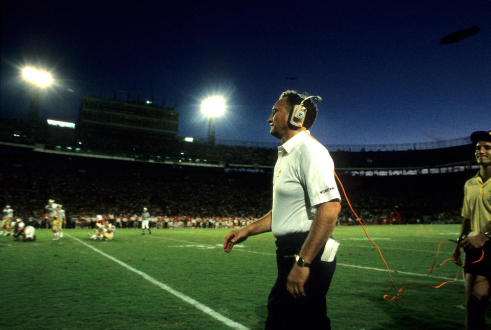 Former Notre Dame and Akron coach Gerry Faust dies at 89