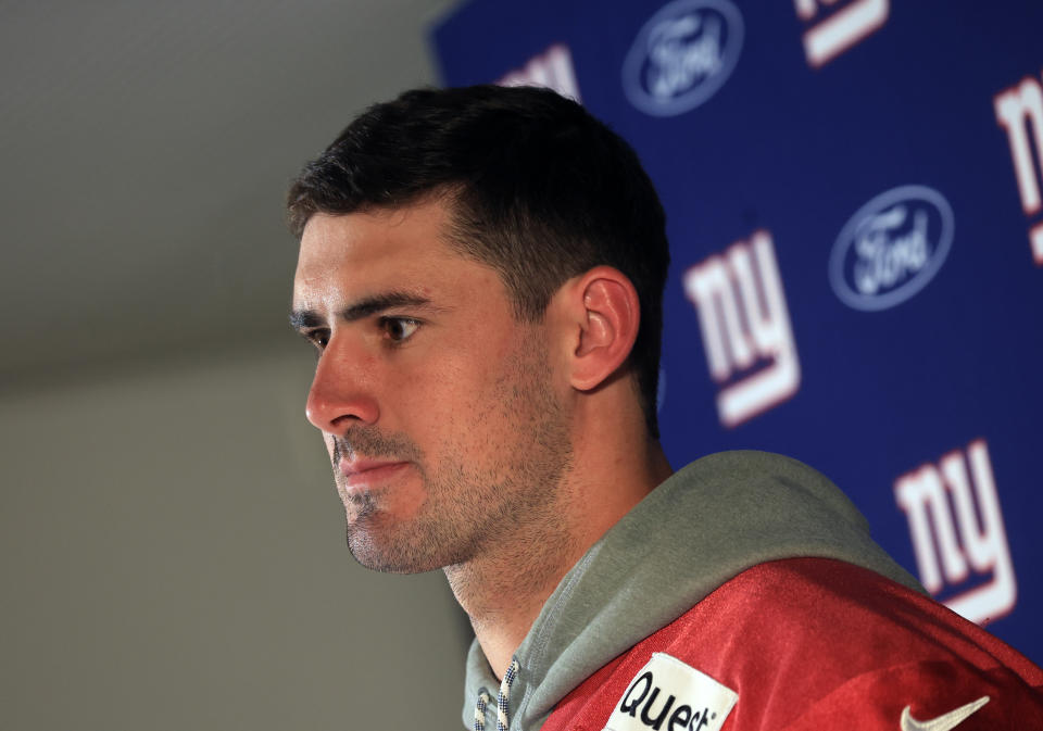 Giants reportedly bench quarterback Daniel Jones, Tommy DeVito to take over as starter