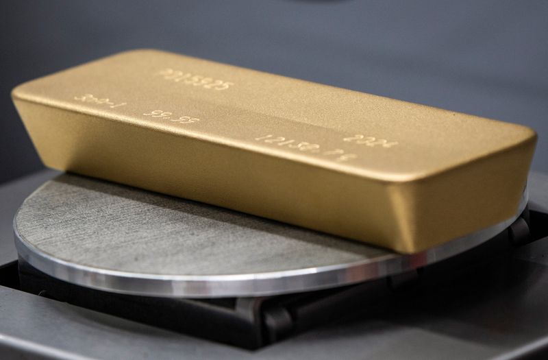 Gold extends decline; investors await US data, Fed comments