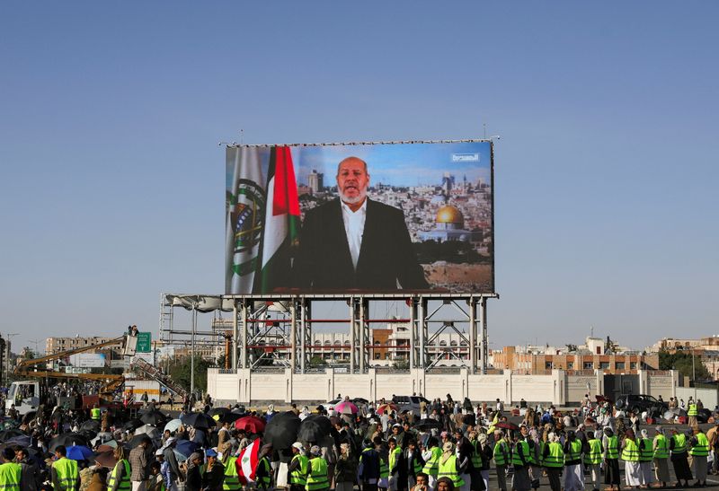 Hamas: No hostages-for-prisoners swap deal with Israel unless Gaza war ends