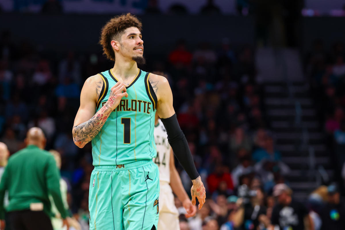 LaMelo Ball fined 0,000 for using anti-gay term in interview after win over Bucks