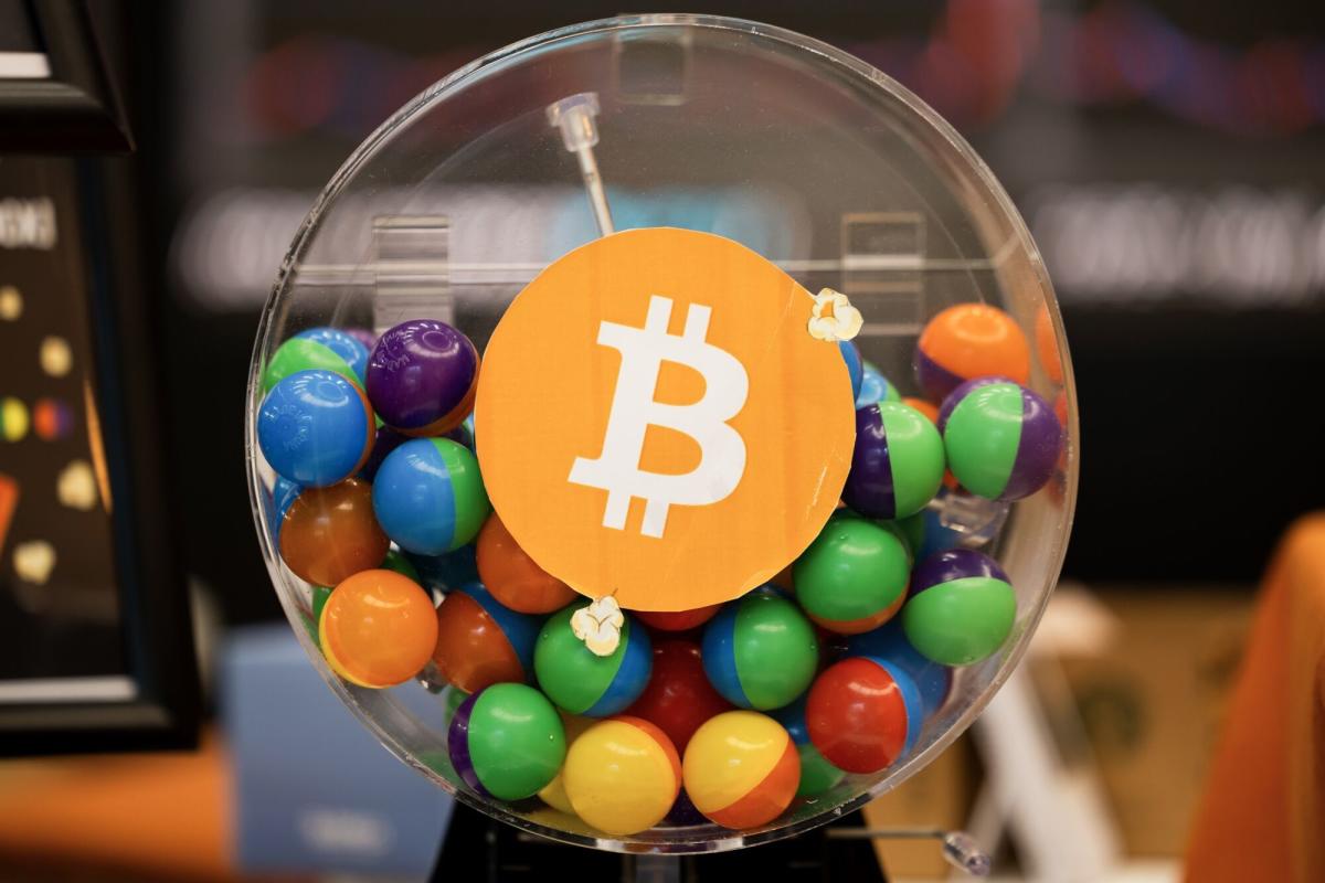 MicroStrategy Taps Stock Market to Fund Record Bitcoin Buy