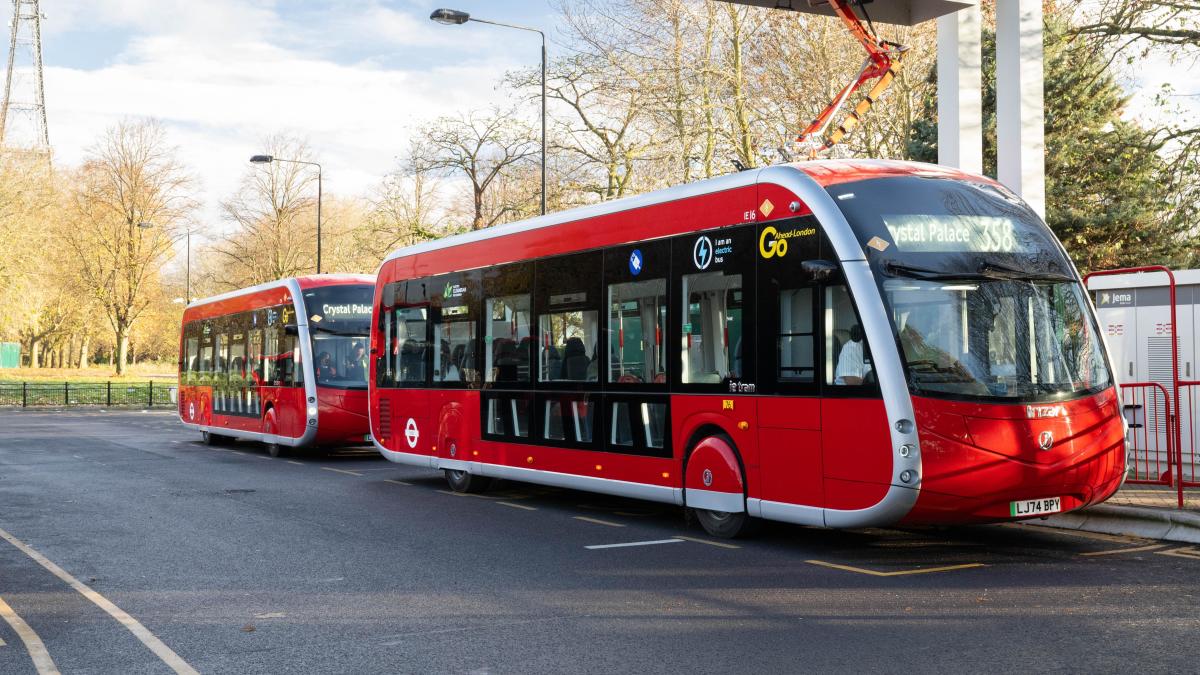 New tram-like electric buses rolled out in London