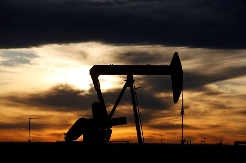 Oil prices climb as geopolitical tensions outweigh US inventories