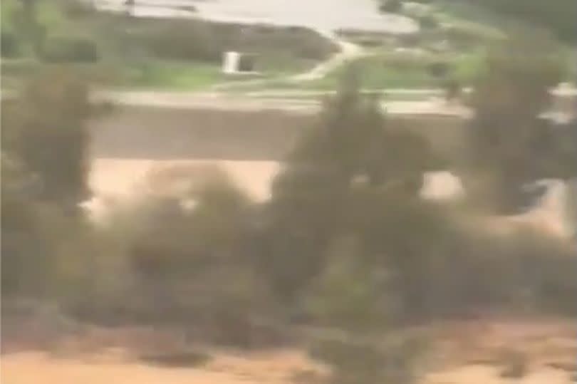 Pilot shows what it’s like to land at Spanish airport in red-level storm