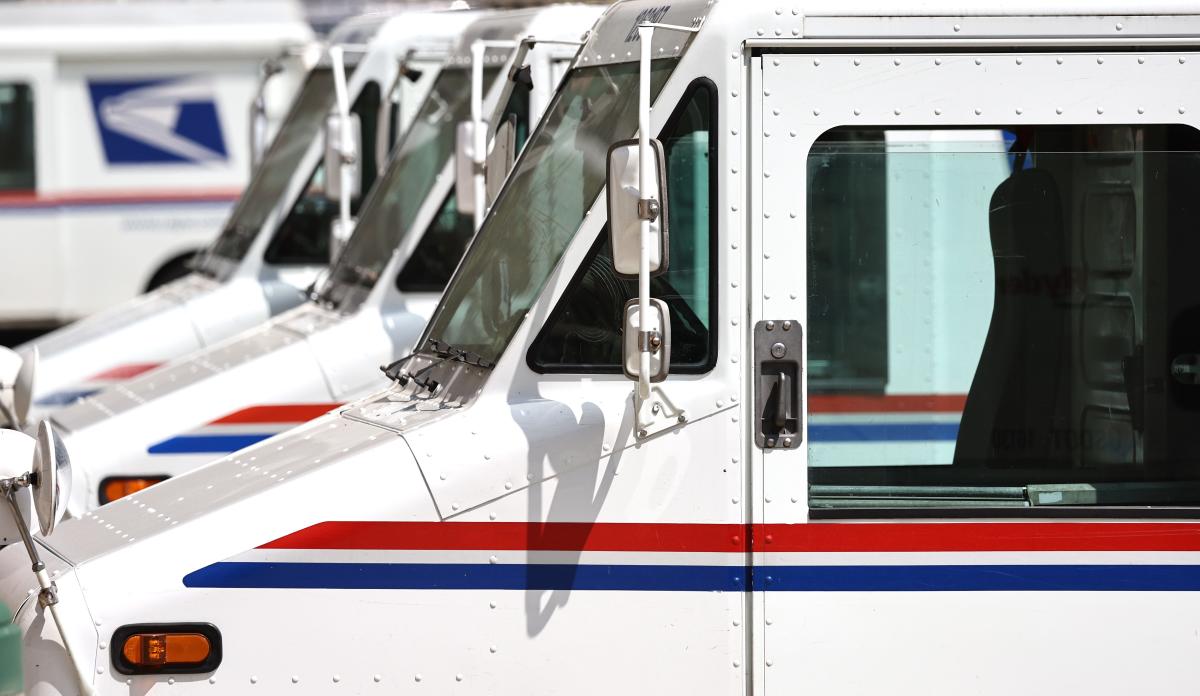 Postal workers to host rally in Wilmington demanding better union contract