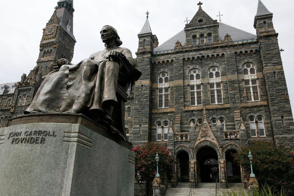 Pregnant student allegedly told by Georgetown Law she must take exam days after giving birth