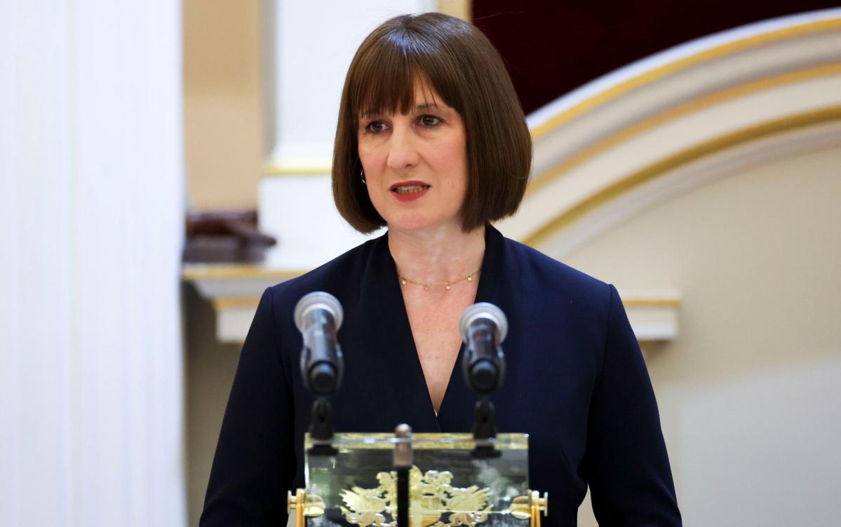 Rachel Reeves accused of exaggerating time spent working for Bank of England