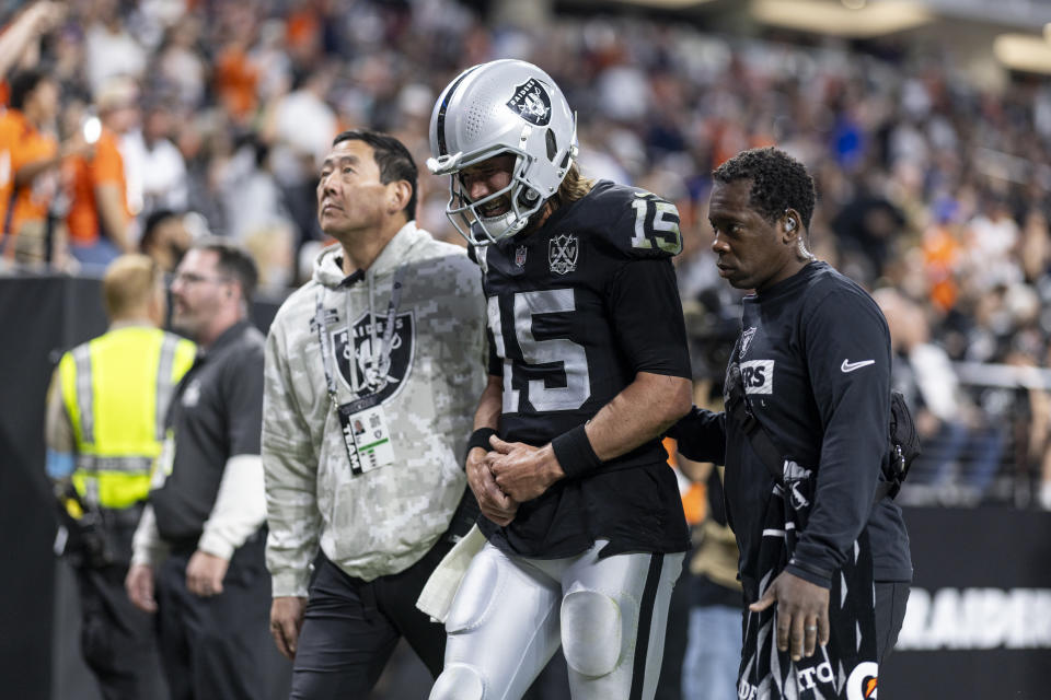 Raiders QB Gardner Minshew suffers season-ending broken collarbone. Will Aidan O’Connell return?