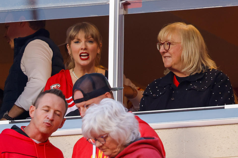 Taylor Swift and Travis Kelce won’t spend Thanksgiving together — but their worlds are merging