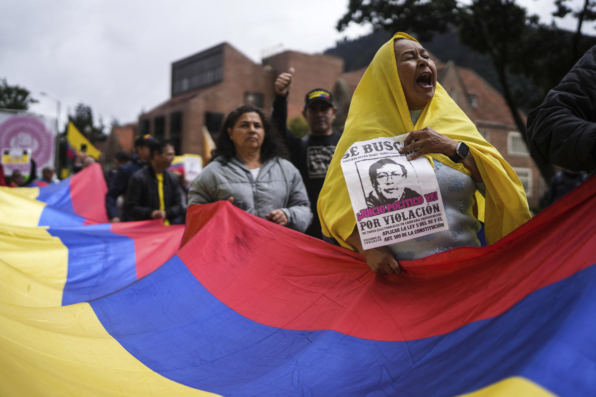 Thousands of Colombians take to the streets to reject proposed reforms and rebuke the president