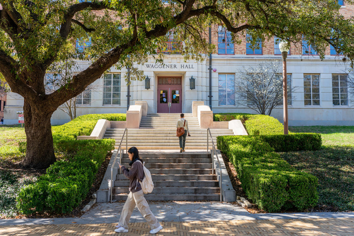 University of Texas System announces free tuition for students whose families earn 0K or less