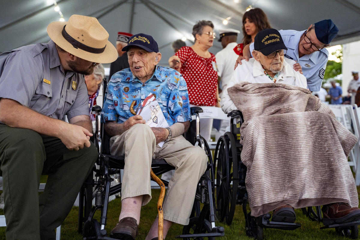 2 Pearl Harbor survivors, ages 104 and 102, return to Hawaii to honor those killed in 1941 attack