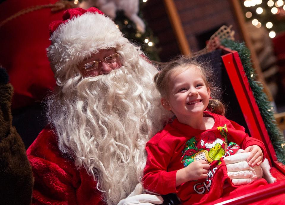 2024 Santa Sightings: There’s still time to visit Saint Nick