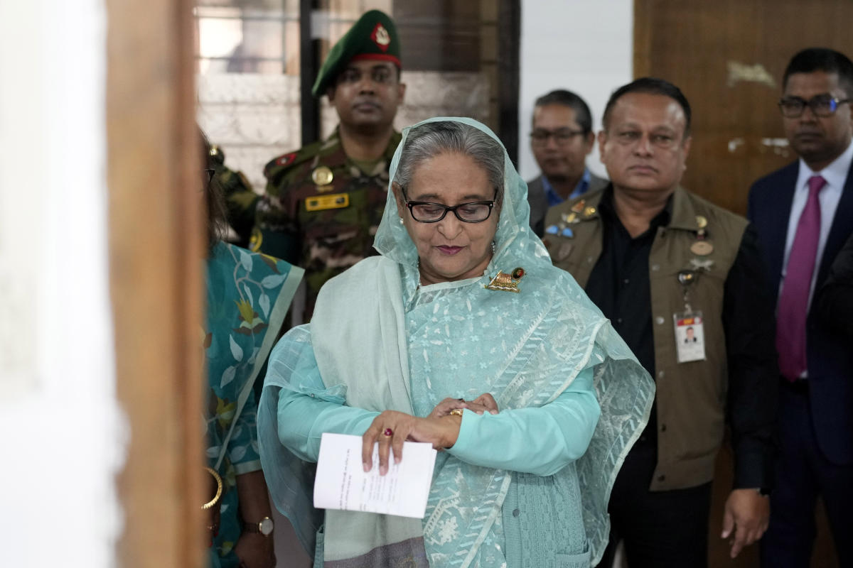 Bangladesh seeks extradition of ousted leader Sheikh Hasina from India