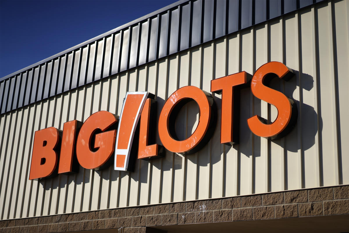 Big Lots reaches deal to keep hundreds of US stores open