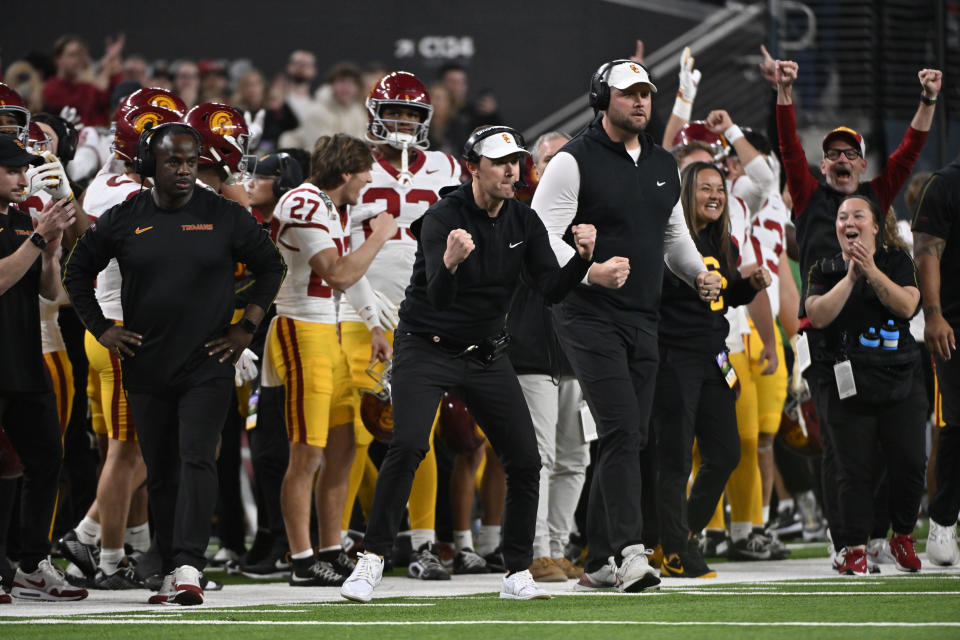 Bowl season winners and losers: USC starts and ends its 2024 with wins over SEC teams in Vegas