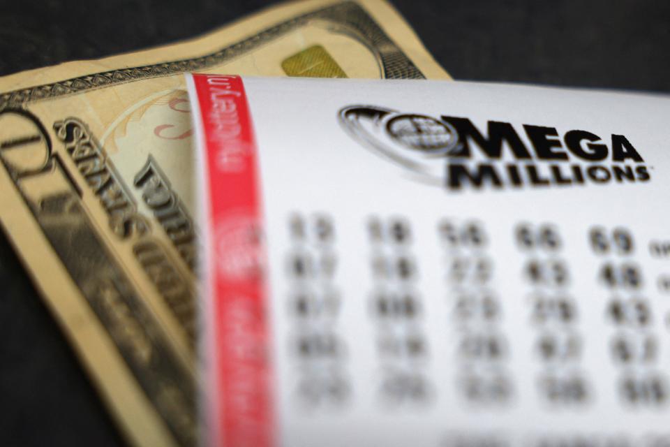 Did anyone win the Mega Millions drawing last night?  billion lottery jackpot up for grabs