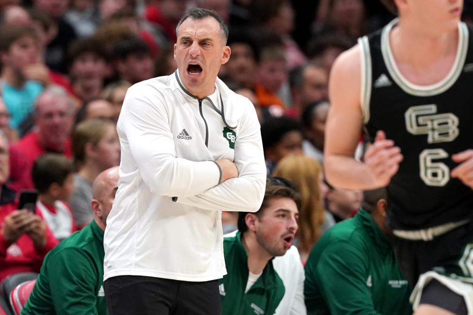 Doug Gottlieb’s UW-Green Bay team falls to D-II opponent after he called them ‘Nobody U’