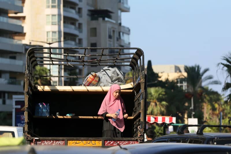 Families flee south Lebanon again amid ceasefire violations