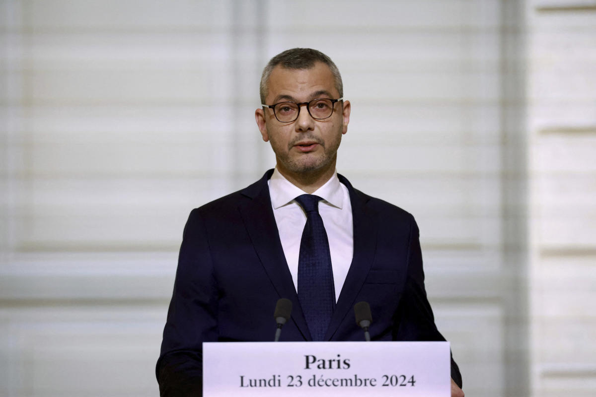 France has a new government. Now it must fix the budget while avoiding collapse