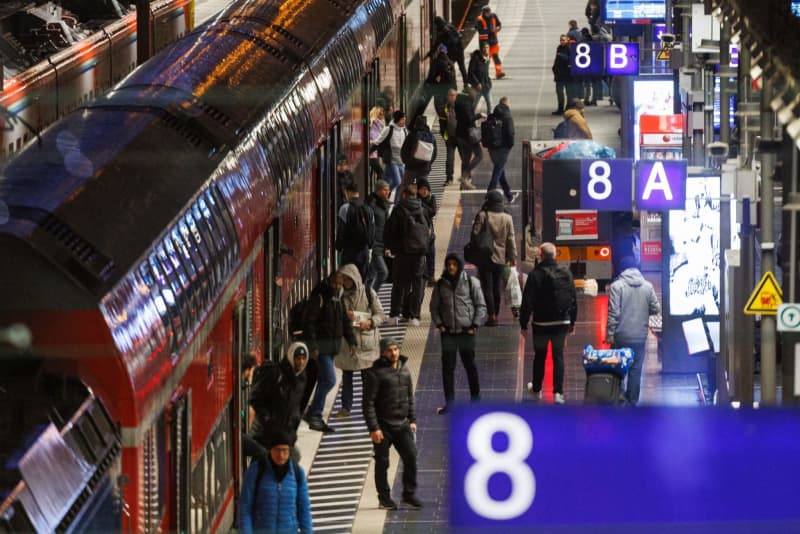 German rail operator records around 4.9m passengers over Christmas