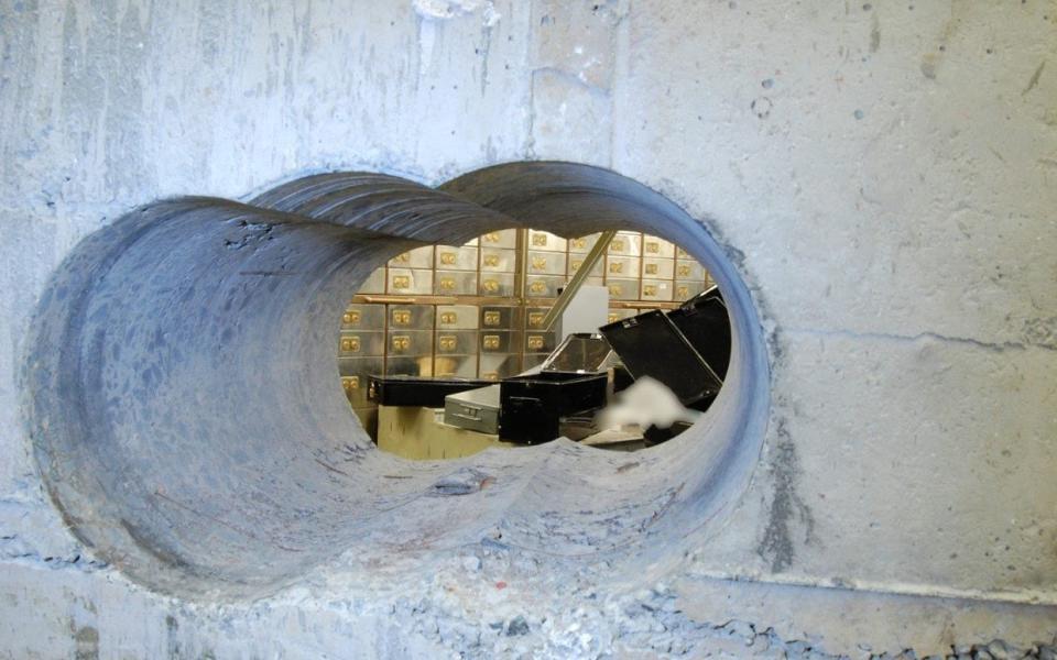 German thieves steal millions in gold, diamonds and cash in Hatton Garden-style heist