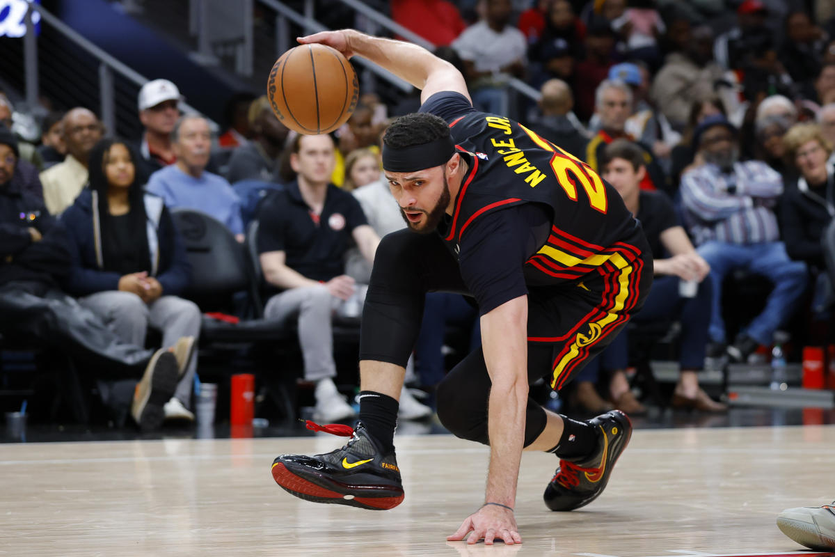 Hawks’ Larry Nance Jr. out indefinitely, set to undergo hand surgery