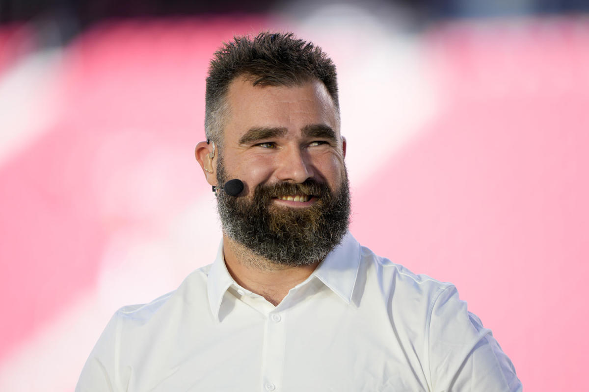 Jason Kelce reacts to look-alike contest days after his wife Kylie gave tips to competitors