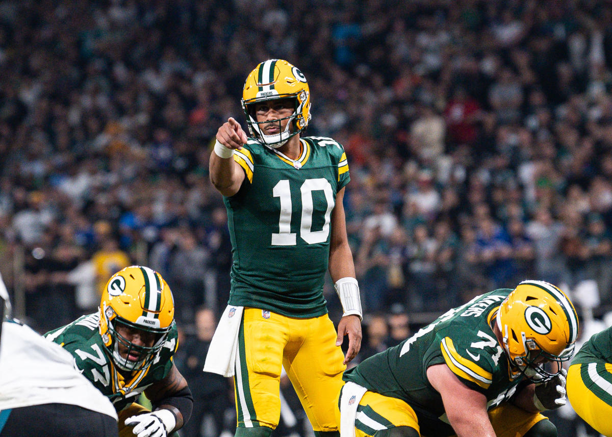 Live updates: Packers routing Saints on MNF, will clinch playoff spot with win